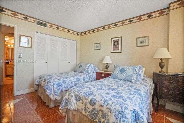 1351 NE Miami Gardens Drive 1006E, Miami, FL 33179
