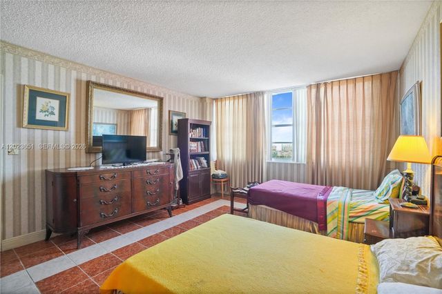 1351 NE Miami Gardens Drive 1006E, Miami, FL 33179