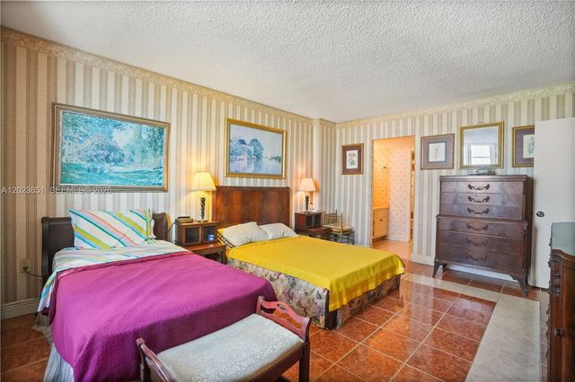 1351 NE Miami Gardens Drive 1006E, Miami, FL 33179