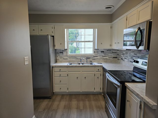 112 Greenland Ct, Clarksville, TN 37042