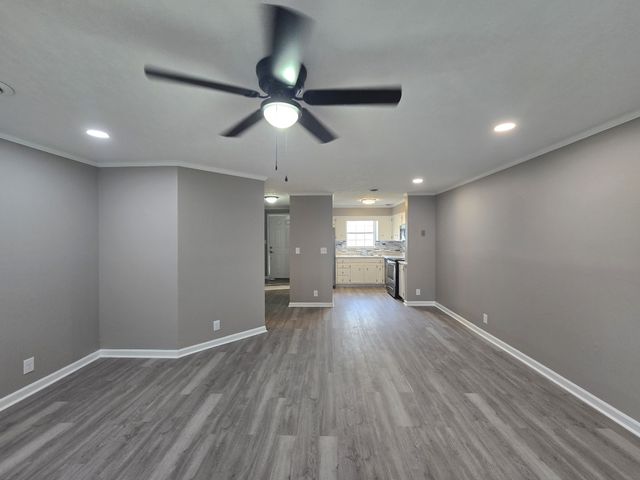 112 Greenland Ct, Clarksville, TN 37042