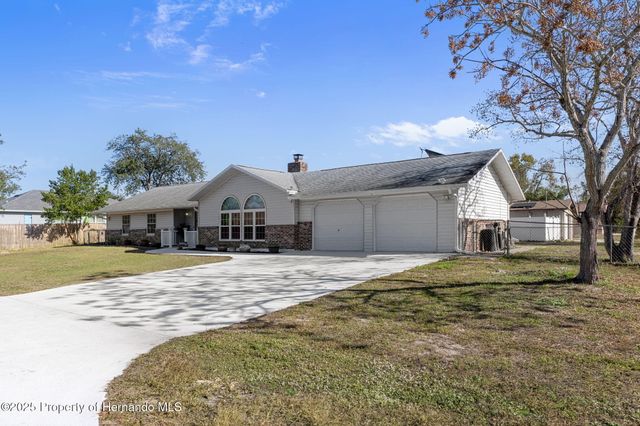 4286 Bluewater Avenue, Spring Hill, FL 34606