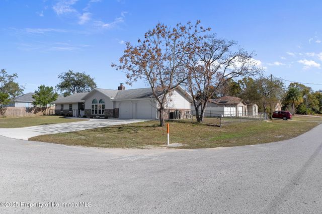 4286 Bluewater Avenue, Spring Hill, FL 34606