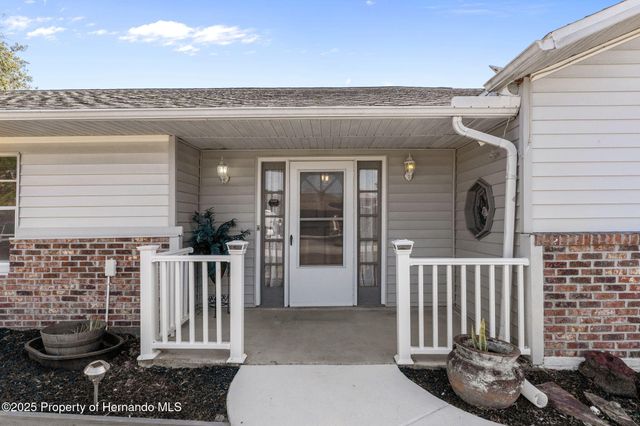 4286 Bluewater Avenue, Spring Hill, FL 34606