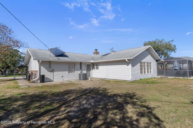 4286 Bluewater Avenue, Spring Hill, FL 34606