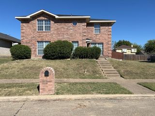713 Eldorado Drive, Desoto, TX 75115