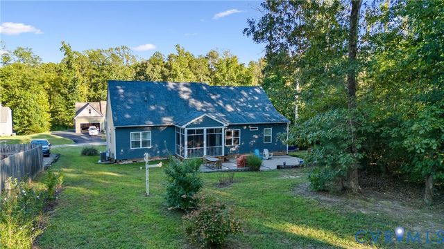 5980 Deerpath Dr, New Kent, VA 23124