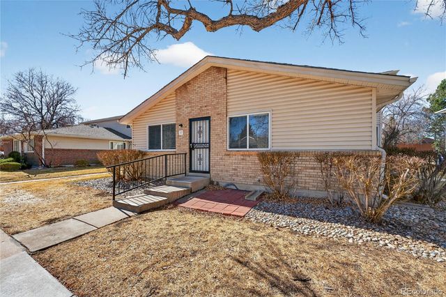 9005 E Lehigh Avenue 17, Denver, CO 80237