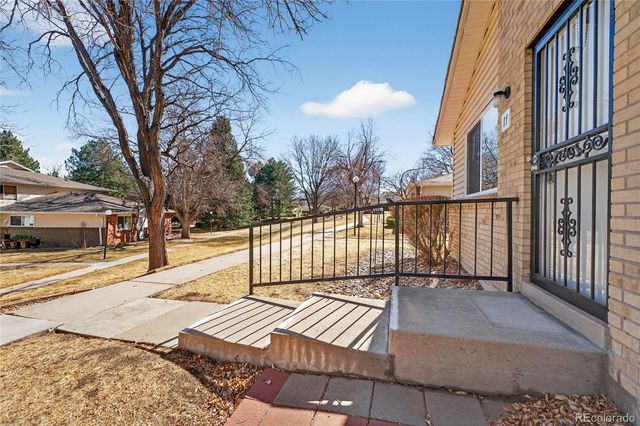 9005 E Lehigh Avenue 17, Denver, CO 80237