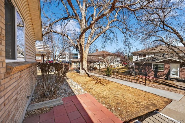 9005 E Lehigh Avenue 17, Denver, CO 80237