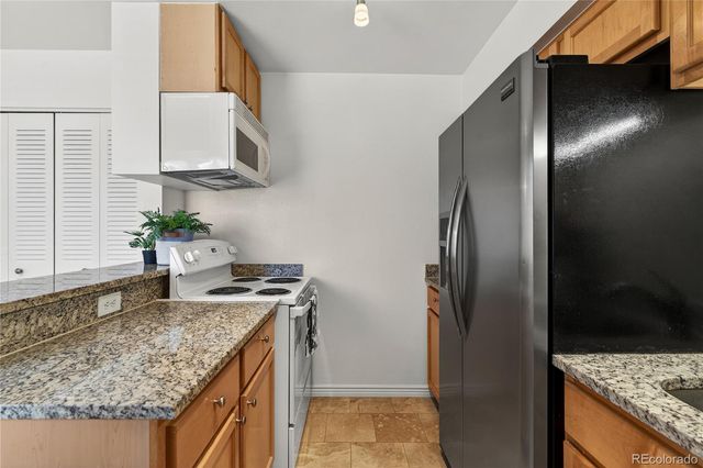 9005 E Lehigh Avenue 17, Denver, CO 80237