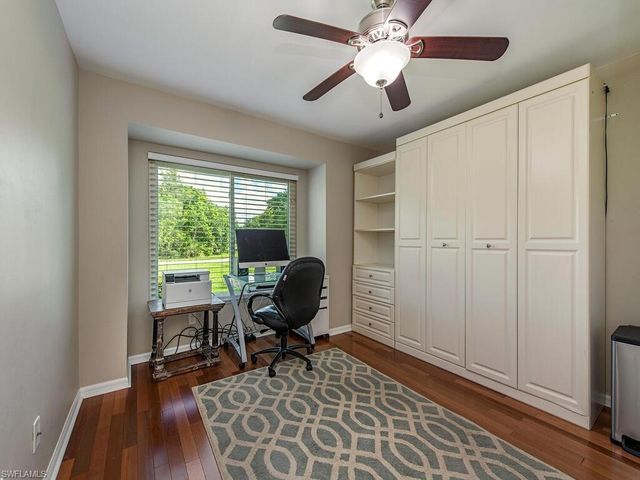 1082 Capri DR, Naples, FL 34103