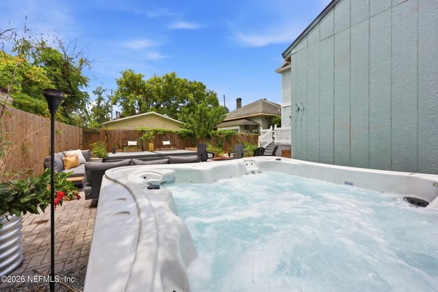 44 W 12TH Street, Jacksonville, FL 32206
