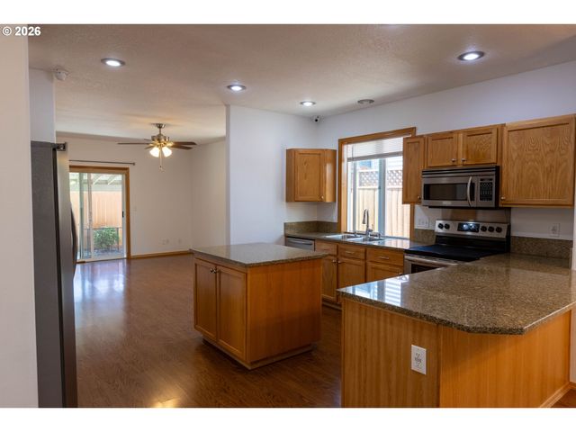2940 BROOKE St, Forest Grove, OR 97116