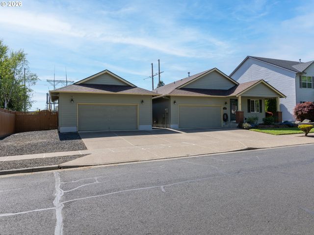 2940 BROOKE St, Forest Grove, OR 97116
