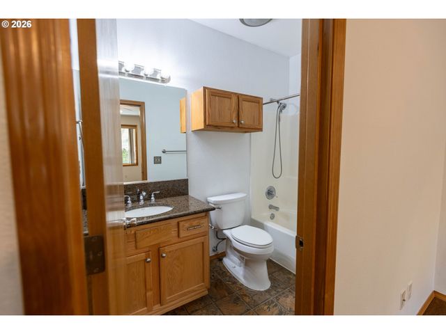 2940 BROOKE St, Forest Grove, OR 97116