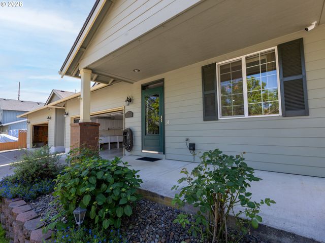 2940 BROOKE St, Forest Grove, OR 97116