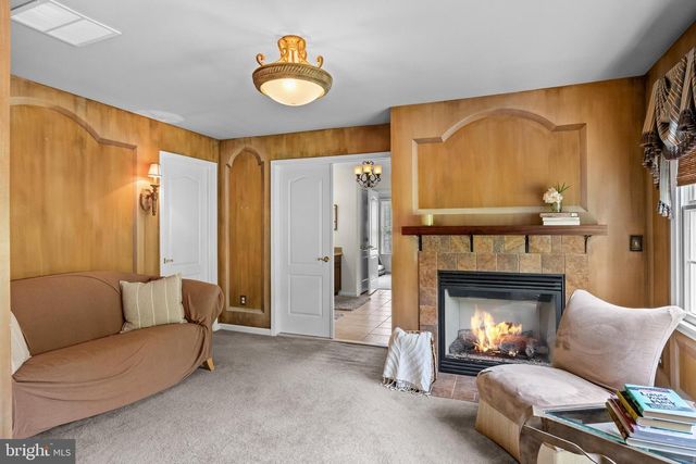 402 TIMBER LN, Mullica Hill, NJ 08062