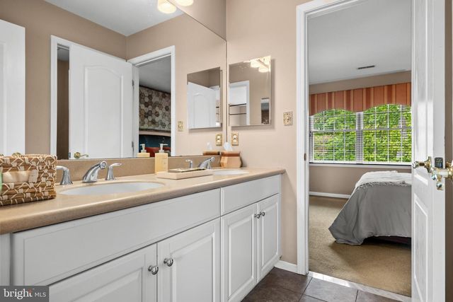 402 TIMBER LN, Mullica Hill, NJ 08062