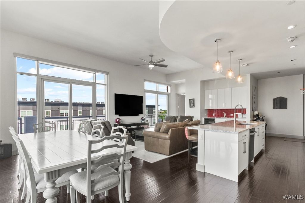 1150 8th PH2, Tuscaloosa, AL 35401