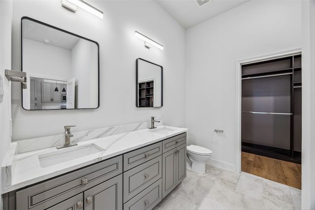 2010 Commerce Street B204, Dallas, TX 75201