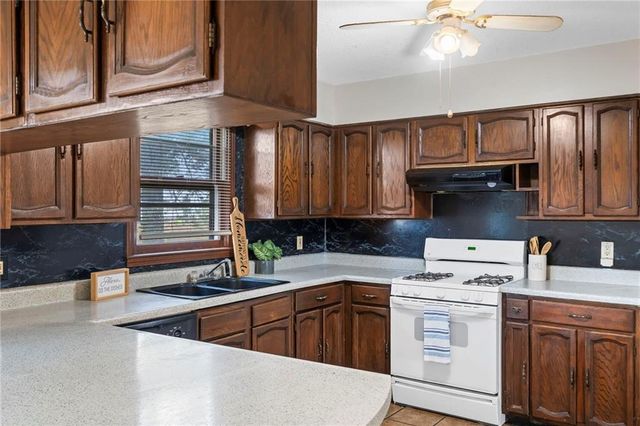 808 SW 3rd Street, Concordia, MO 64020