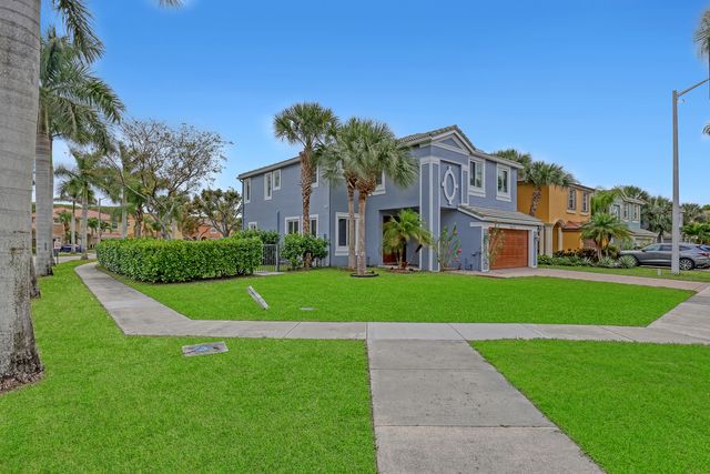 9022 Dupont Place, Wellington, FL 33414