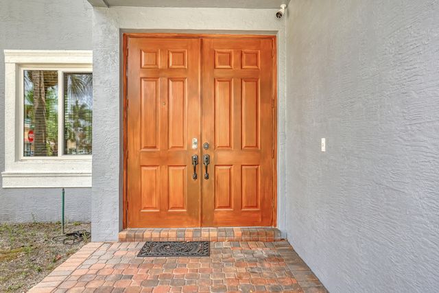 9022 Dupont Place, Wellington, FL 33414