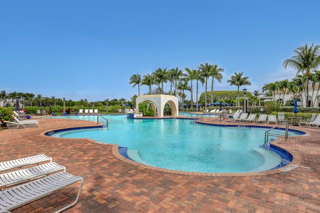9022 Dupont Place, Wellington, FL 33414