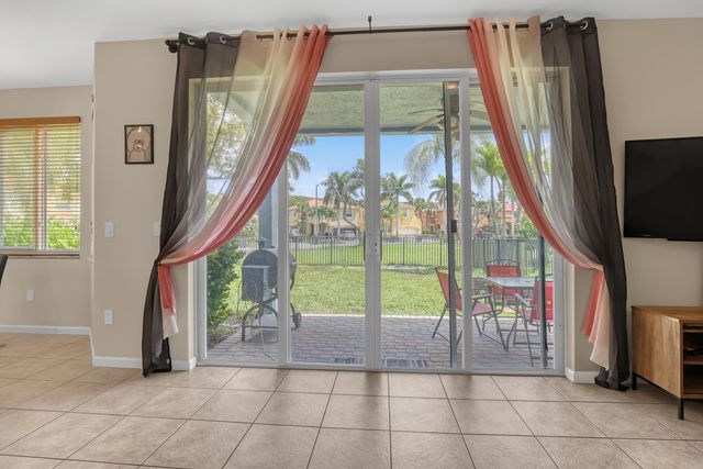 9022 Dupont Place, Wellington, FL 33414