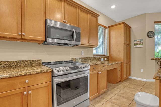 9022 Dupont Place, Wellington, FL 33414