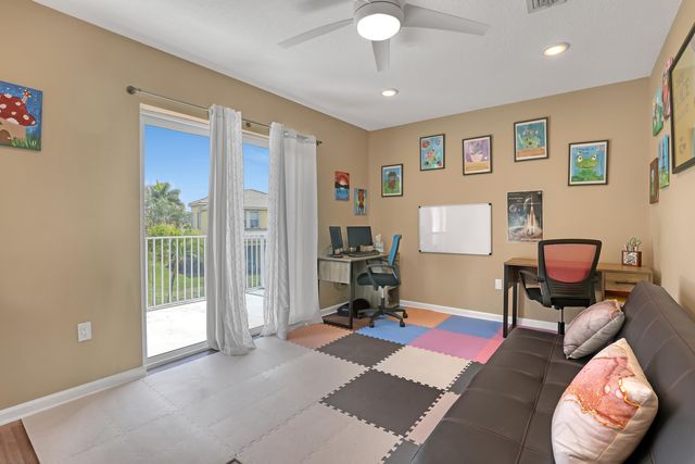 9022 Dupont Place, Wellington, FL 33414