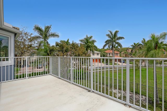 9022 Dupont Place, Wellington, FL 33414