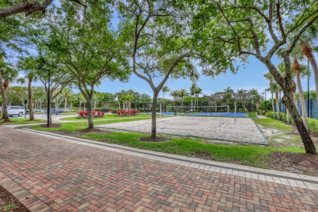 9022 Dupont Place, Wellington, FL 33414