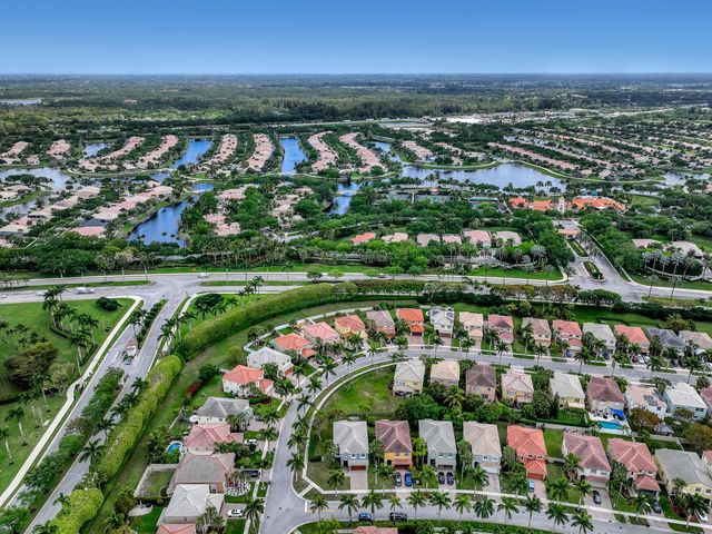 9022 Dupont Place, Wellington, FL 33414