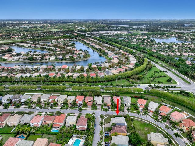 9022 Dupont Place, Wellington, FL 33414