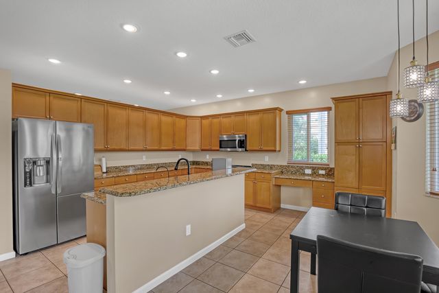 9022 Dupont Place, Wellington, FL 33414