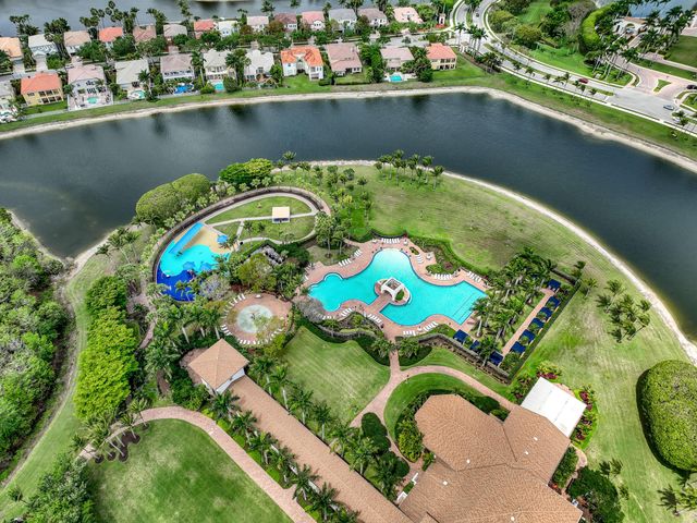 9022 Dupont Place, Wellington, FL 33414