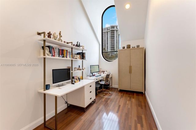 1566 NE Quayside Ter D14, Miami, FL 33138