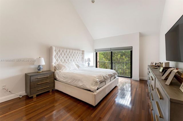 1566 NE Quayside Ter D14, Miami, FL 33138