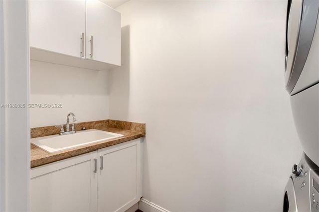 1566 NE Quayside Ter D14, Miami, FL 33138