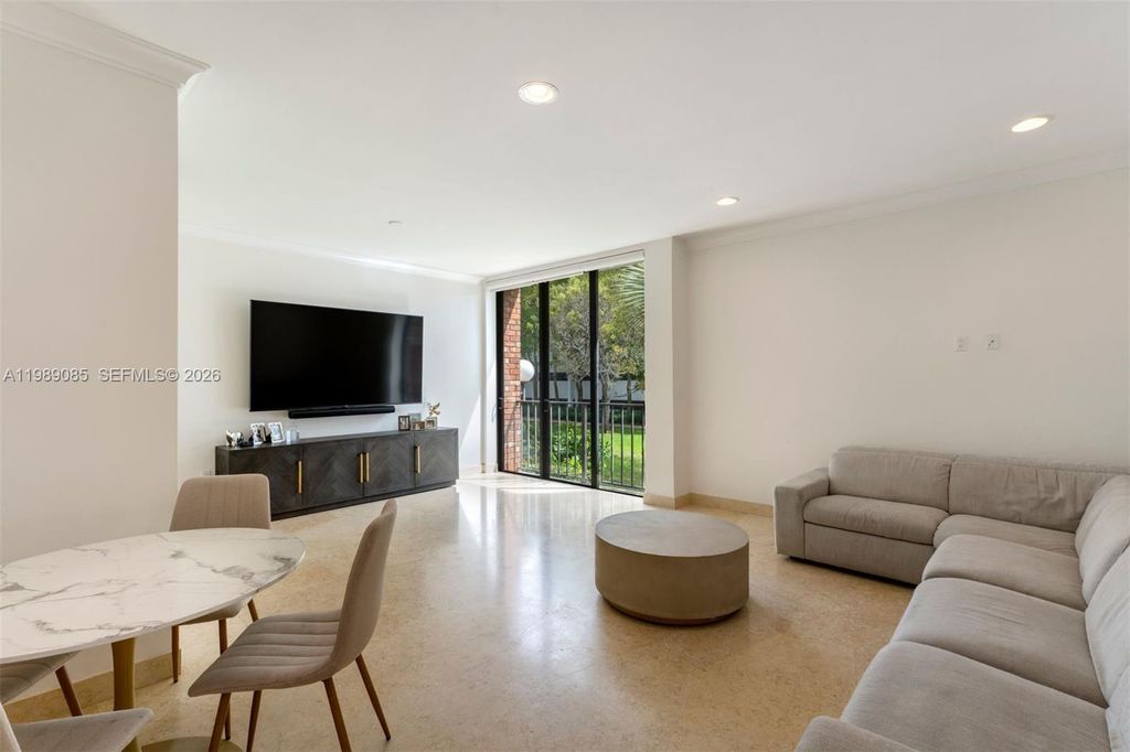 1566 NE Quayside Ter D14, Miami, FL 33138
