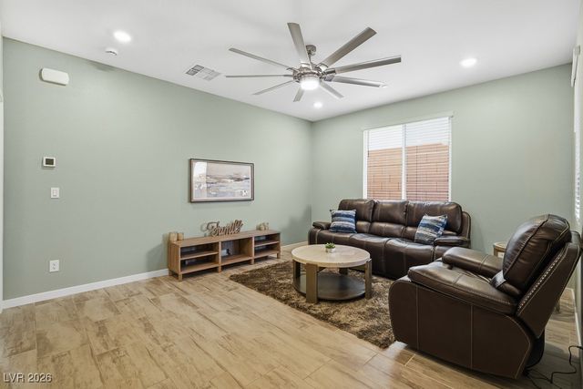 194 Viento Ridge Street, Henderson, NV 89012