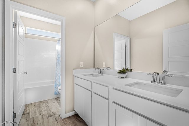 194 Viento Ridge Street, Henderson, NV 89012