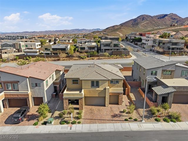 194 Viento Ridge Street, Henderson, NV 89012