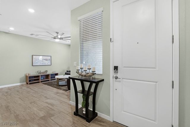 194 Viento Ridge Street, Henderson, NV 89012