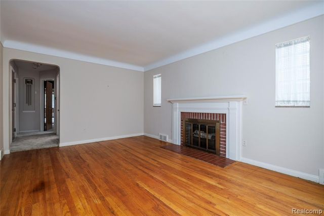 20514 Lochmoor Street, Harper Woods, MI 48225