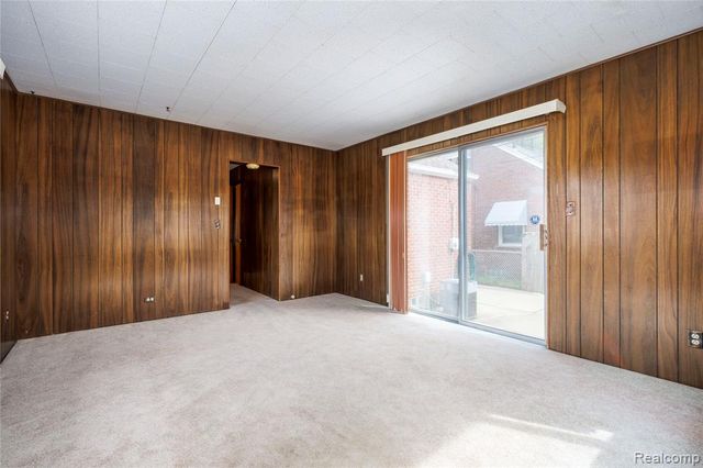 20514 Lochmoor Street, Harper Woods, MI 48225