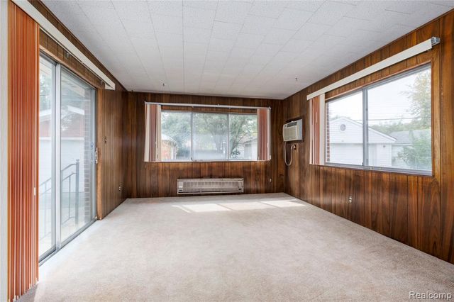 20514 Lochmoor Street, Harper Woods, MI 48225