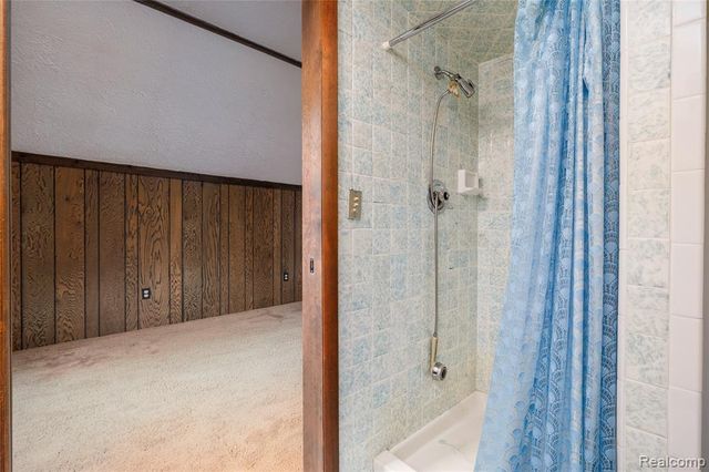 20514 Lochmoor Street, Harper Woods, MI 48225